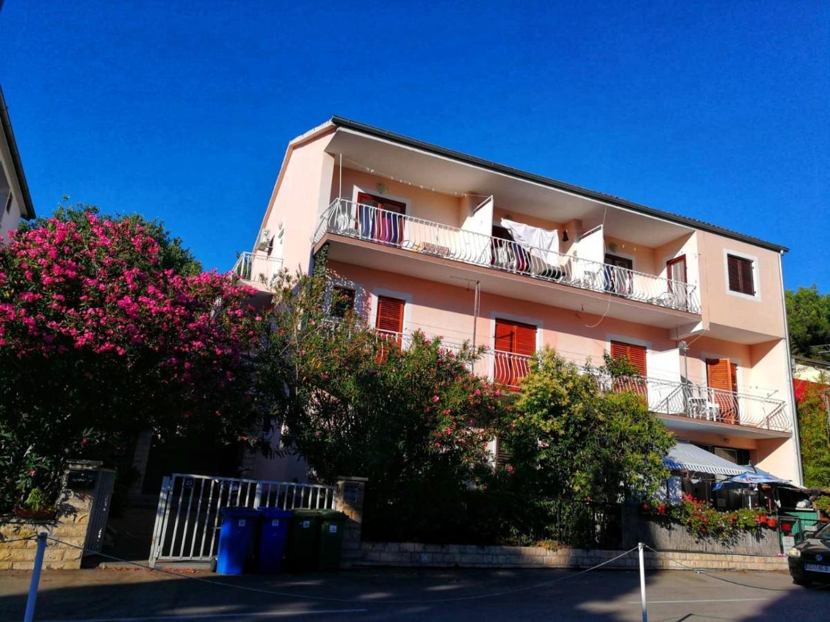 Apartmani Leon Biograd Na Moru Extérieur photo