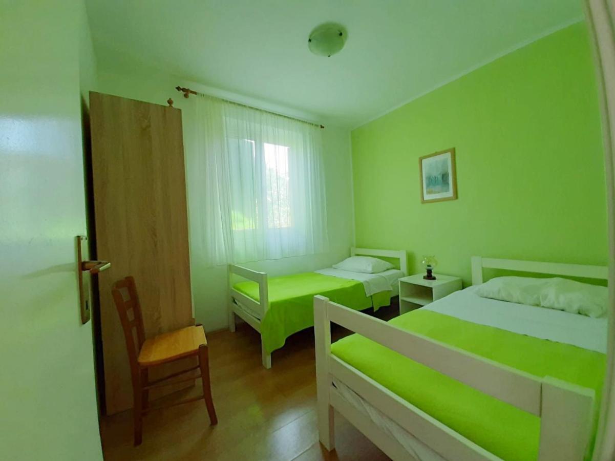 Apartmani Leon Biograd Na Moru Extérieur photo